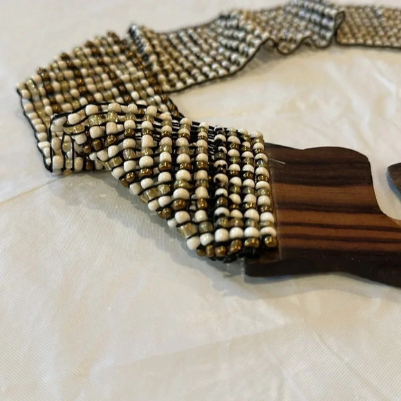 Handmade beaded belt with wooden clasp multicolor beads in brown, tan and cream - Picture 5 of 5